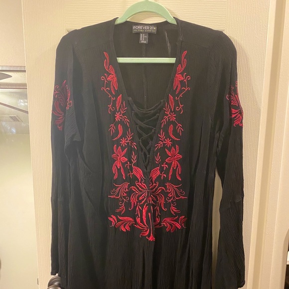 Dress - Picture 1 of 3